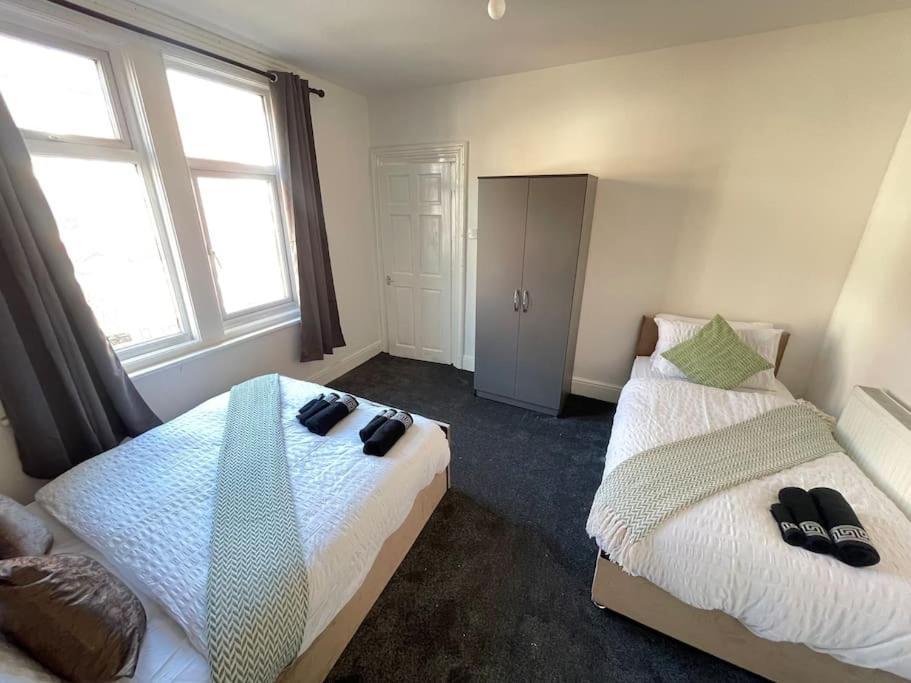30 Percent Off Weekly Stays - 6 Bedroom House - 11 Beds Blackpool Eksteriør billede