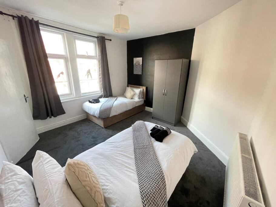 30 Percent Off Weekly Stays - 6 Bedroom House - 11 Beds Blackpool Eksteriør billede