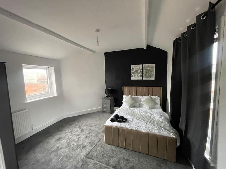 30 Percent Off Weekly Stays - 6 Bedroom House - 11 Beds Blackpool Eksteriør billede