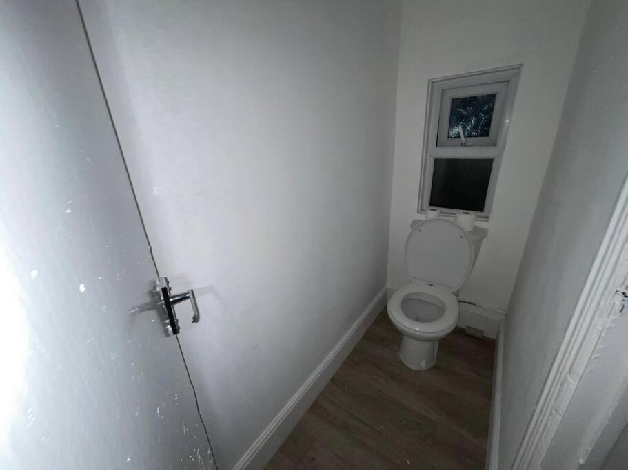 30 Percent Off Weekly Stays - 6 Bedroom House - 11 Beds Blackpool Eksteriør billede