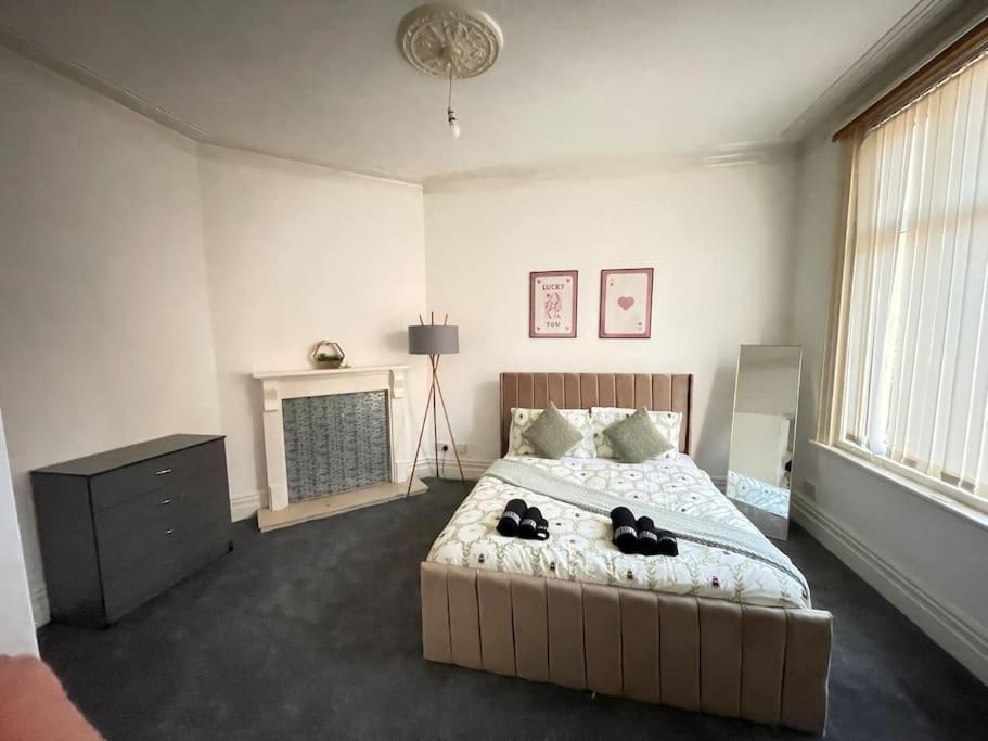 30 Percent Off Weekly Stays - 6 Bedroom House - 11 Beds Blackpool Eksteriør billede