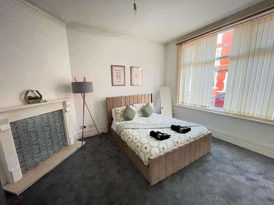 30 Percent Off Weekly Stays - 6 Bedroom House - 11 Beds Blackpool Eksteriør billede
