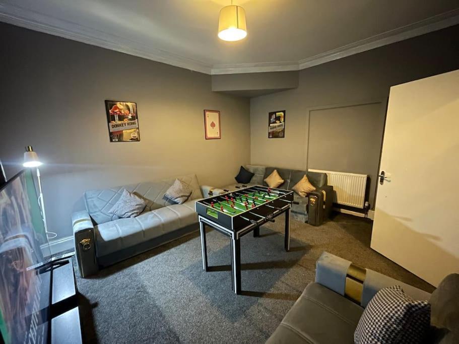 30 Percent Off Weekly Stays - 6 Bedroom House - 11 Beds Blackpool Eksteriør billede