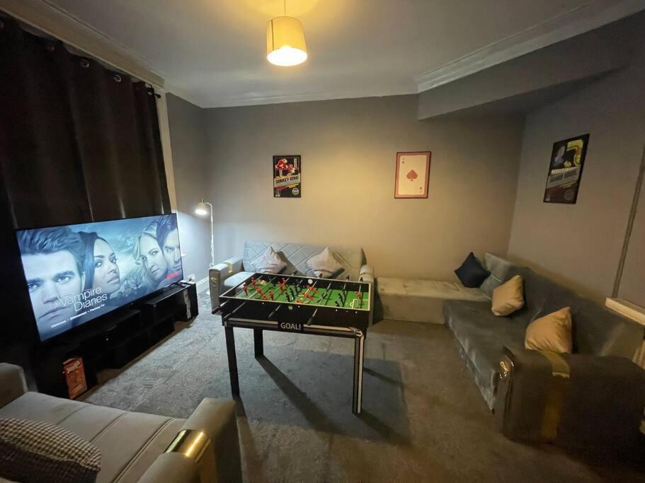 30 Percent Off Weekly Stays - 6 Bedroom House - 11 Beds Blackpool Eksteriør billede
