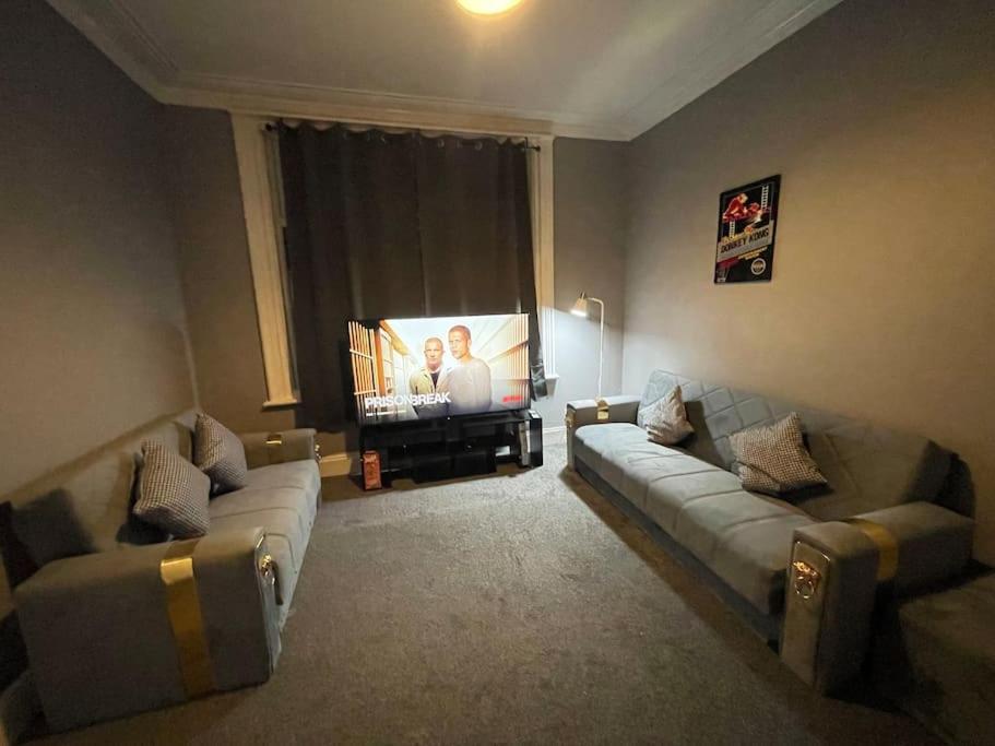 30 Percent Off Weekly Stays - 6 Bedroom House - 11 Beds Blackpool Eksteriør billede